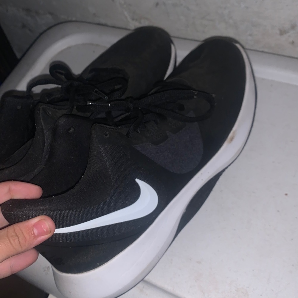 nike basketball shoes